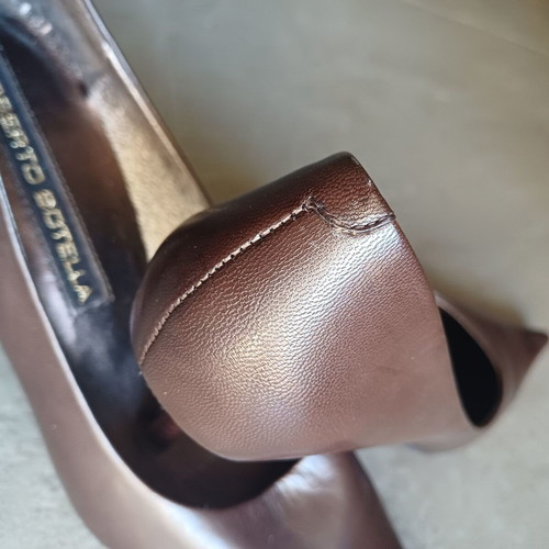 Roberto Botella Brown Leather Pumps Size 38 Like New