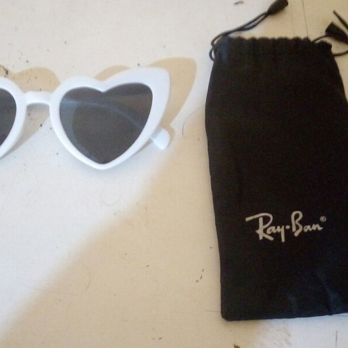 Women’s heart-shaped white sunglasses like new