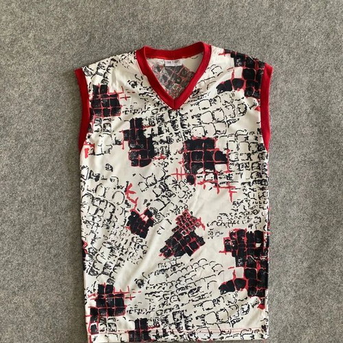 Cool T-shirt one size, fits better S, like new, black and white