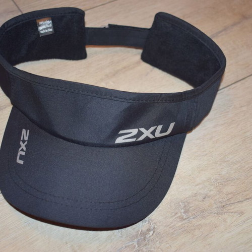 2XU Run Visor unisex one size black like new
