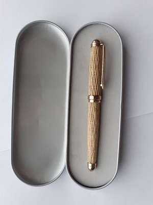 Pen with unique texture like new