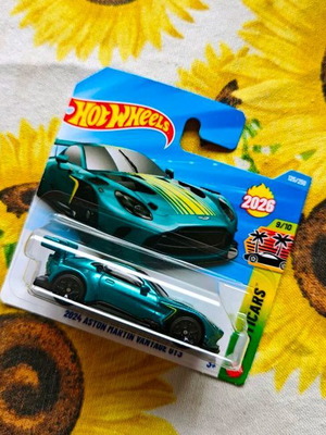 Hot Wheels Aston Martin παιχνίδι αυτοκίνητο καινούργιο