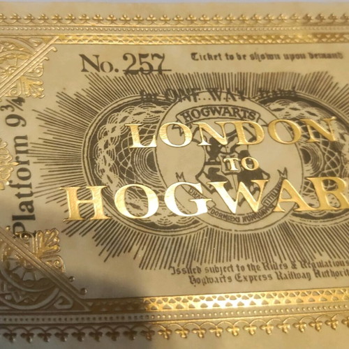 Collectible Hogwarts Express ticket replica like new