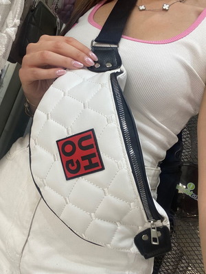 Hugo Boss Τσαντάκι μέσης μπανάνα άσπρο καινούργιο