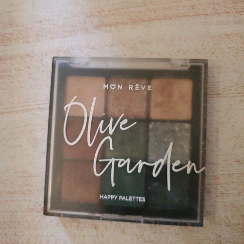 Mon Rêve eyeshadow palettes like new, Olive Garden and Bedtime Stories