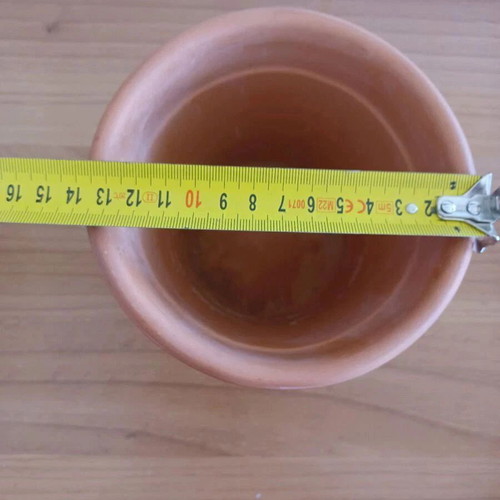 Terracotta flowerpot like new, height 11.5 cm, opening 13.5 cm