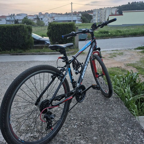 Monteria Junior 26" bicycle like new, mountain bike, black