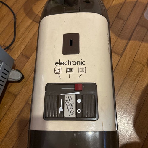 Vacuum cleaner used in good condition