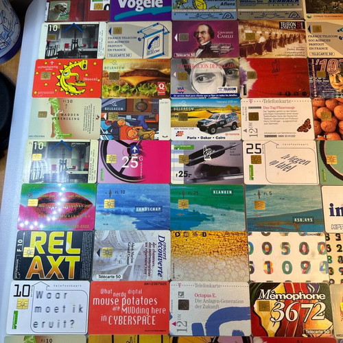 Used phone cards 64 French and German