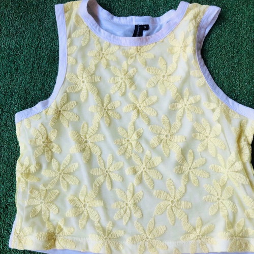 Southbeach set shorts-top S like new, yellow lace design