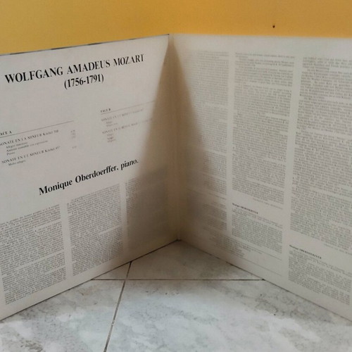Mozart Vinyl Record like new, classical music