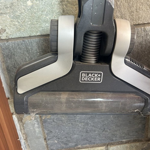 Black & Decker vacuum cleaner, lightweight with LED