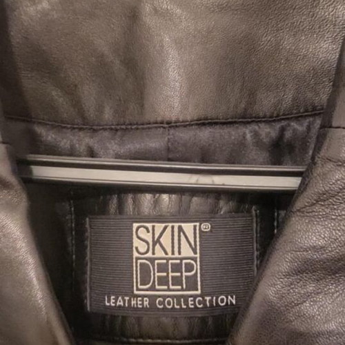 Women's leather jacket small size, like new, black with warm lining