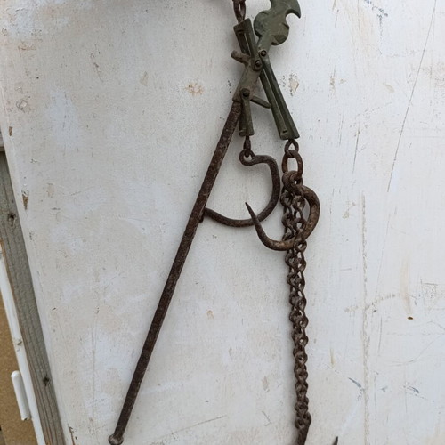 Small vintage kantari scale used, missing counterweight