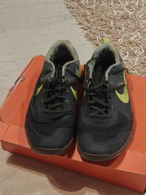 Nike Metcon gym shoes used, size 45, green