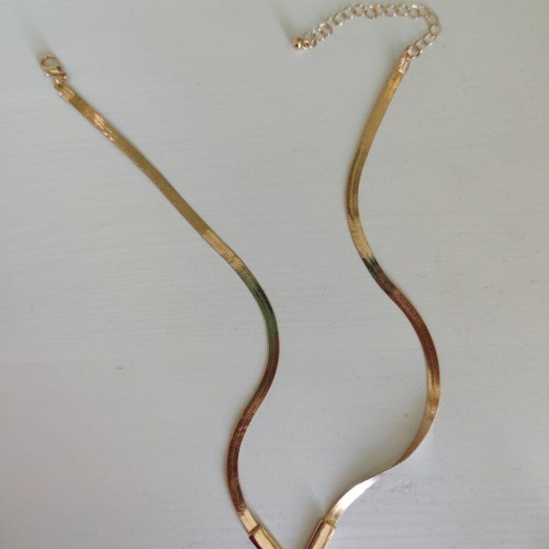 Minimalist V-Shaped Necklace Like New, 18K Gold Plated with Herringbone Chain