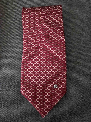Versace V2 tie like new, 100% silk, red