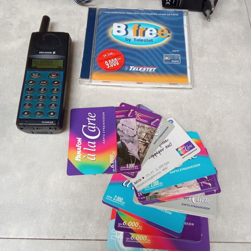 Ericsson GA 628 mobile phone used, vintage collectible with charger and cards