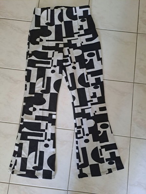 Bershka pants size M