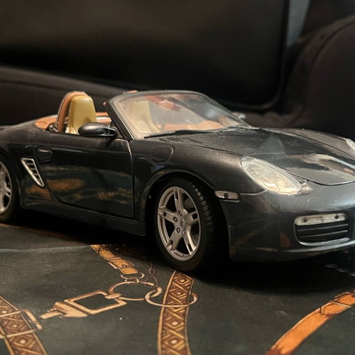 Porsche Cabrio Car Model 1:18 like new