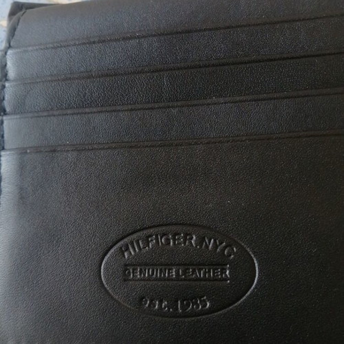 Δερμάτινο αντρικό πορτοφόλι Tommy Hilfiger καινούργιο, μαύρο