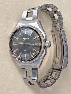 Zenith Defy 2562PC vintage wristwatch used 1972-1975