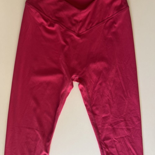 Set of fuchsia leggings and sports bra