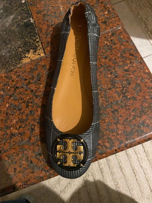 Tory Burch ballerinas like new, size 42, black and gray