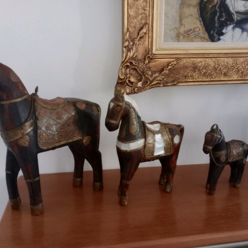 Wooden ebony horses with brass like new, vintage set of 3