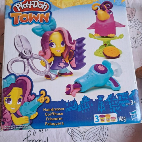Play Doh hairdresser set used without modeling clay