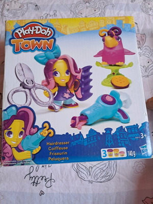 Play Doh hairdresser set used without modeling clay