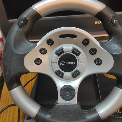 Nextec PS2 Cyber Analog Steering Wheel like new with pedals