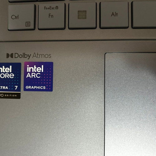Asus Vivobook S16 S5606CA-RI142W 16" OLED 120Hz like new