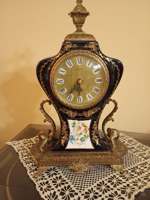 Vintage decorative table clock with brass details like new