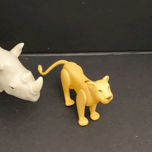 Playmobil animals used, broken rhino tail
