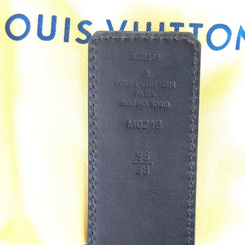 Louis Vuitton leather belt new, 110 cm, black