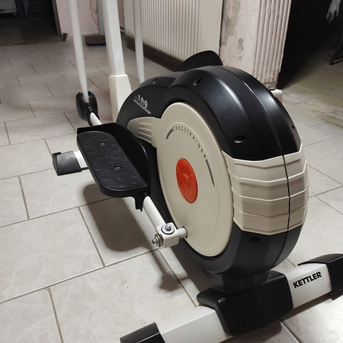 Kettler Verso 109 elliptical machine like new, Basic Series
