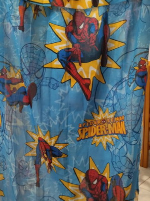 Παιδική κουρτίνα Spiderman με γαλάζιο φόντο, σε άριστη κατάσταση