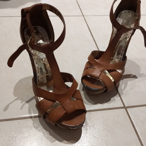 BCBG Leather High-Heeled Sandals used, size 37, beige