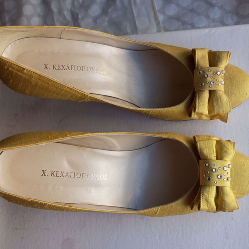 Vintage handmade yellow heels by Kehagiopoulos like new, size 39