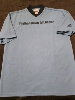 FIFA World Cup 2002 Official Adidas Shirt like new, size medium