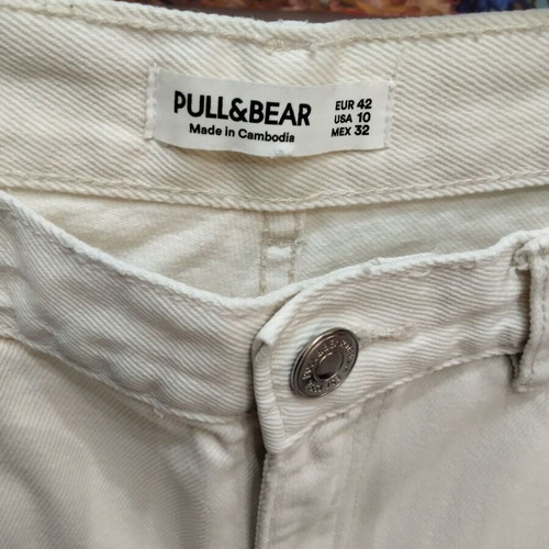 Pull&Bear Mom Fit Jeans ecru size EUR 42 like new