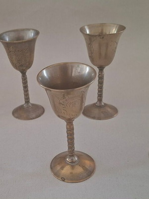 Set of 6 silver-plated liqueur glasses