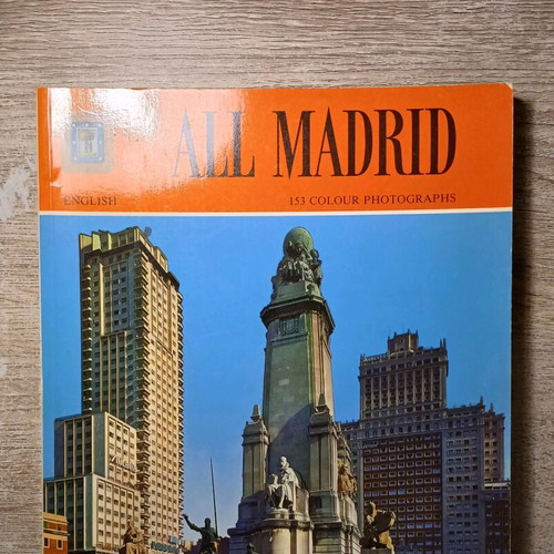 Ganz Madrid book used in English