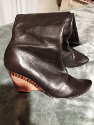 Firetrap boots used size 38 dark brown leather with 7cm heel