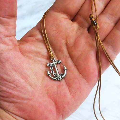 Men's chocolate pendant with anchor