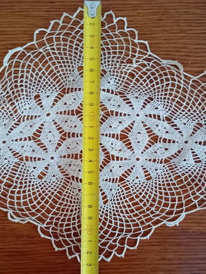 Салфетка на 1 кука употребявана, фино тънко плетиво