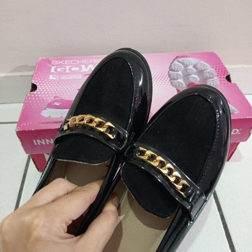 Women's loafers size 40 black like new