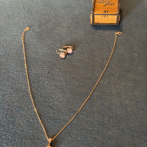 Rose gold necklace and earrings set with pink stone flowers like new