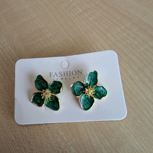 Flower earrings green with gold new